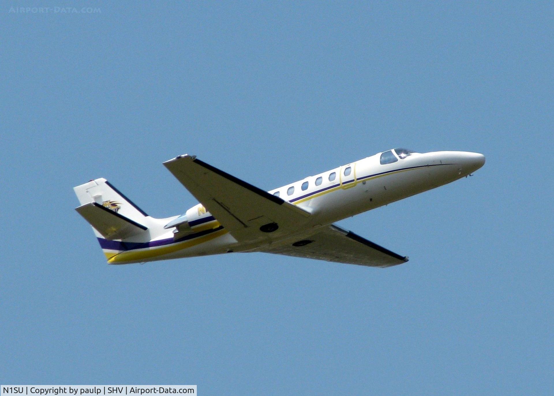 N1SU, 2005 Cessna 550 Citation Bravo C/N 550-1119, Off of runway 05 at Shreveport Regional.