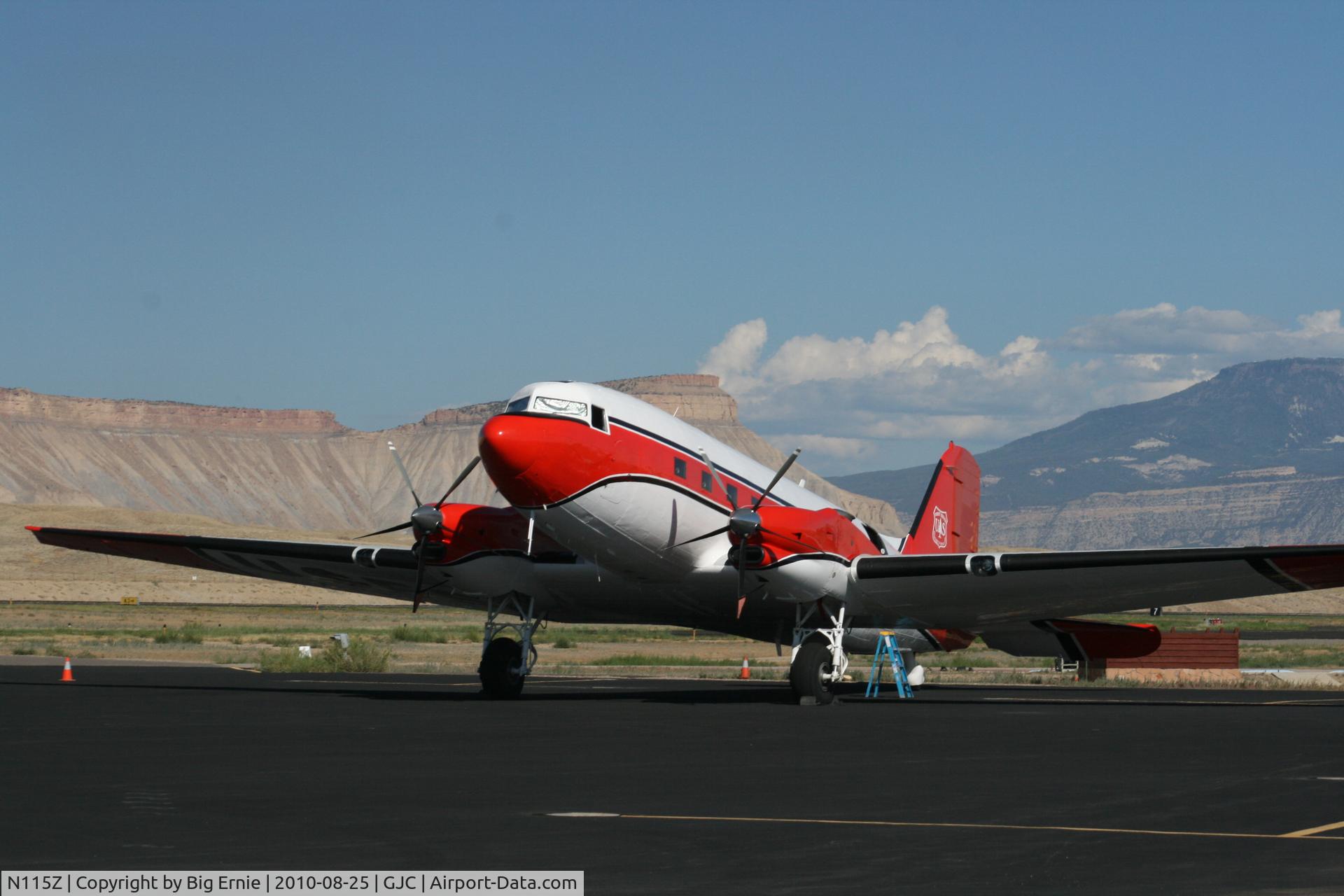 N115Z, 1944 Douglas DC-3C C/N 33567, On the Ramp