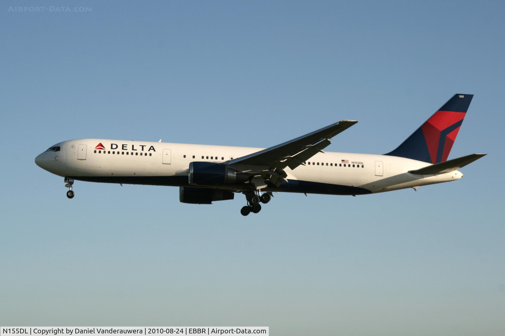 N155DL, 1991 Boeing 767-3P6 C/N 25269, Arrival of flight DL124 to RWY 25L
