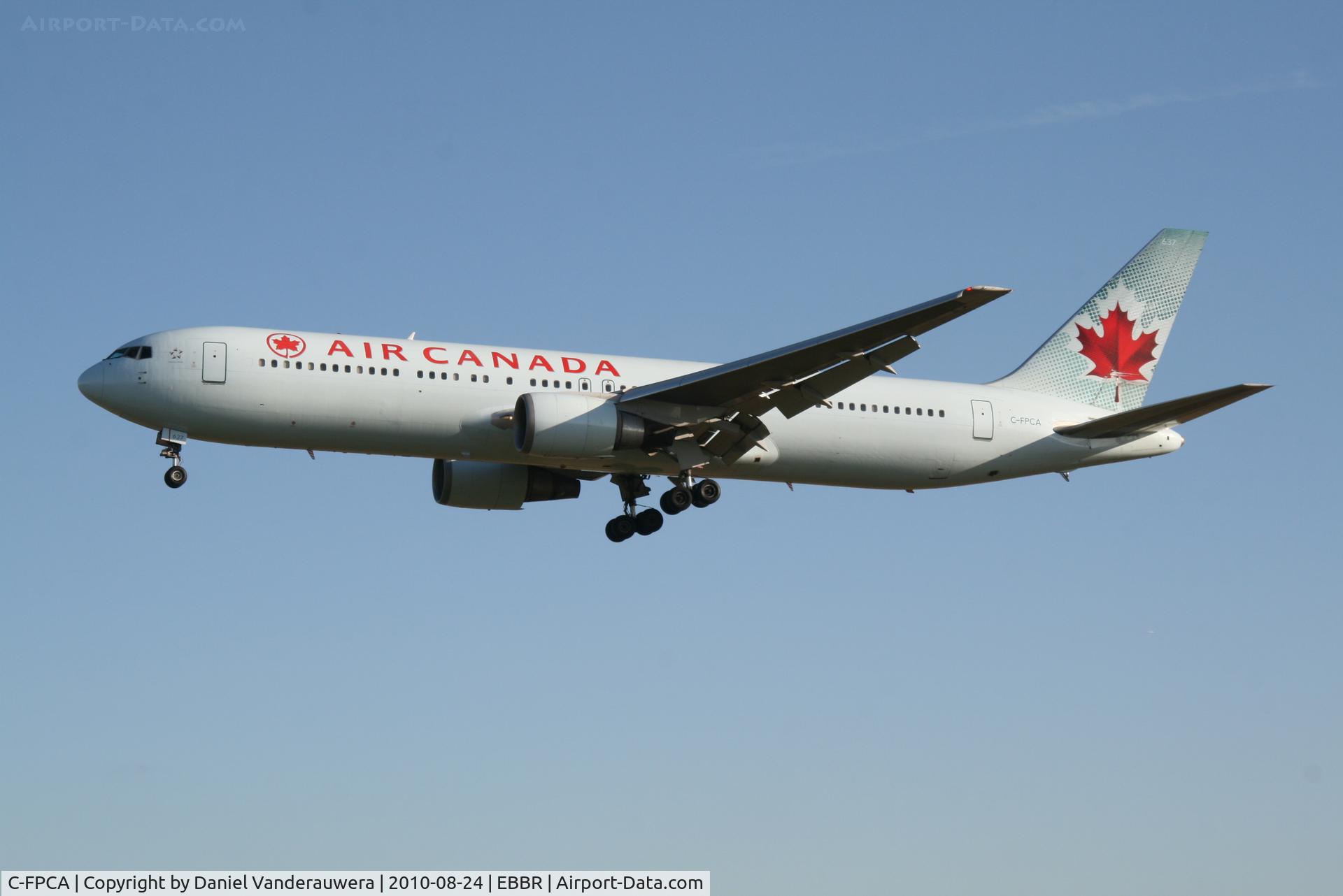 C-FPCA, 1989 Boeing 767-375 C/N 24306, Arrival of flight AC832 to RWY 25L