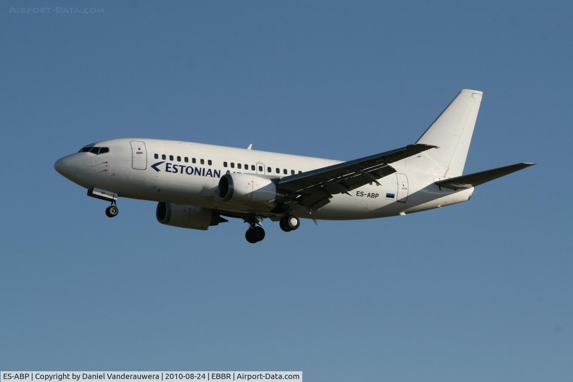 ES-ABP, 1995 Boeing 737-528 C/N 27425, Arrival of flight KF801 to RWY 25L