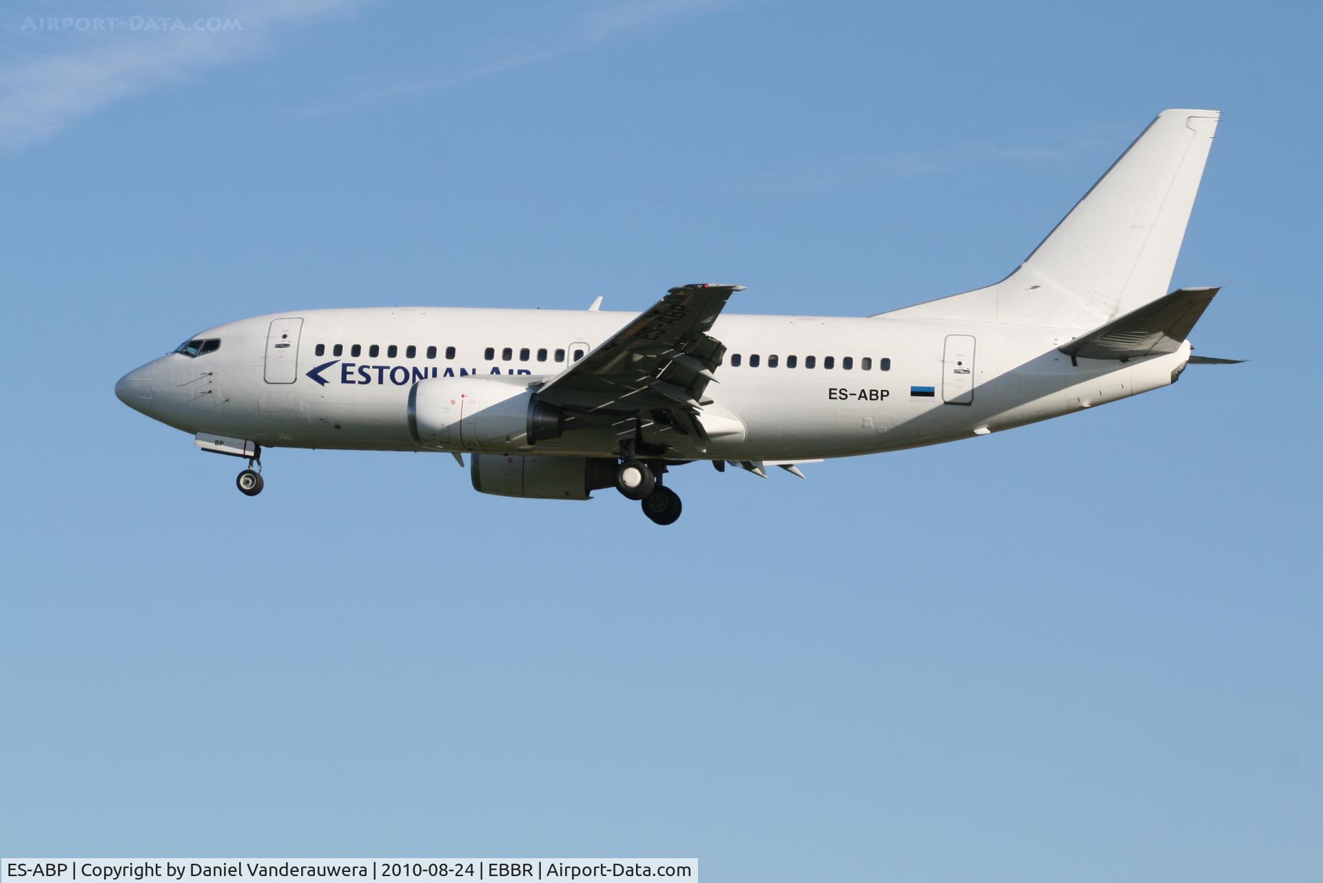 ES-ABP, 1995 Boeing 737-528 C/N 27425, Arrival of flight KF801 to RWY 25L