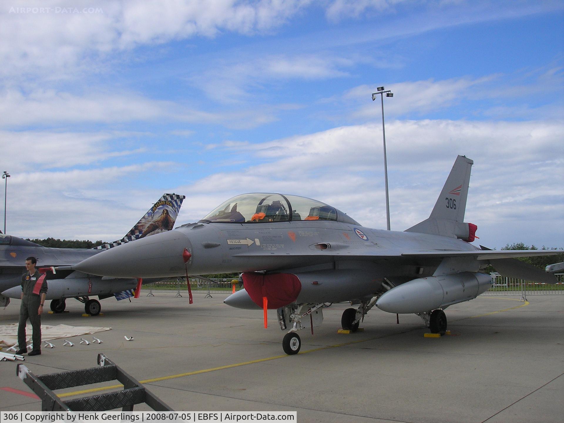 306, 1978 General Dynamics F-16BM Fighting Falcon C/N 6L-06, BAF Openday , Florennes , Belgium