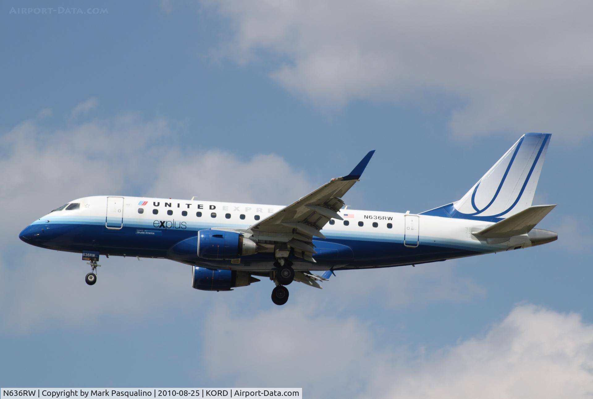 N636RW, 2004 Embraer 170SE (ERJ-170-100SE) C/N 17000052, ERJ 170-100 SE