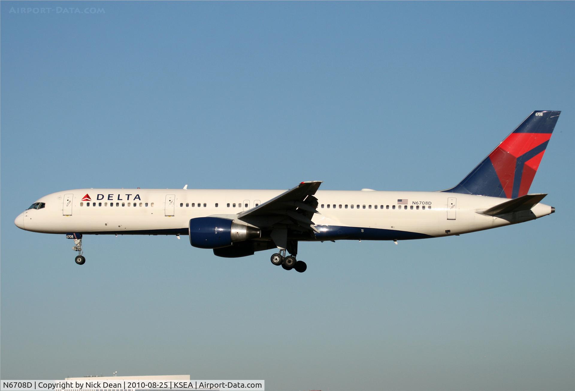 N6708D, 2000 Boeing 757-232 C/N 30480, KSEA DA129 arriving on 34L from KATL