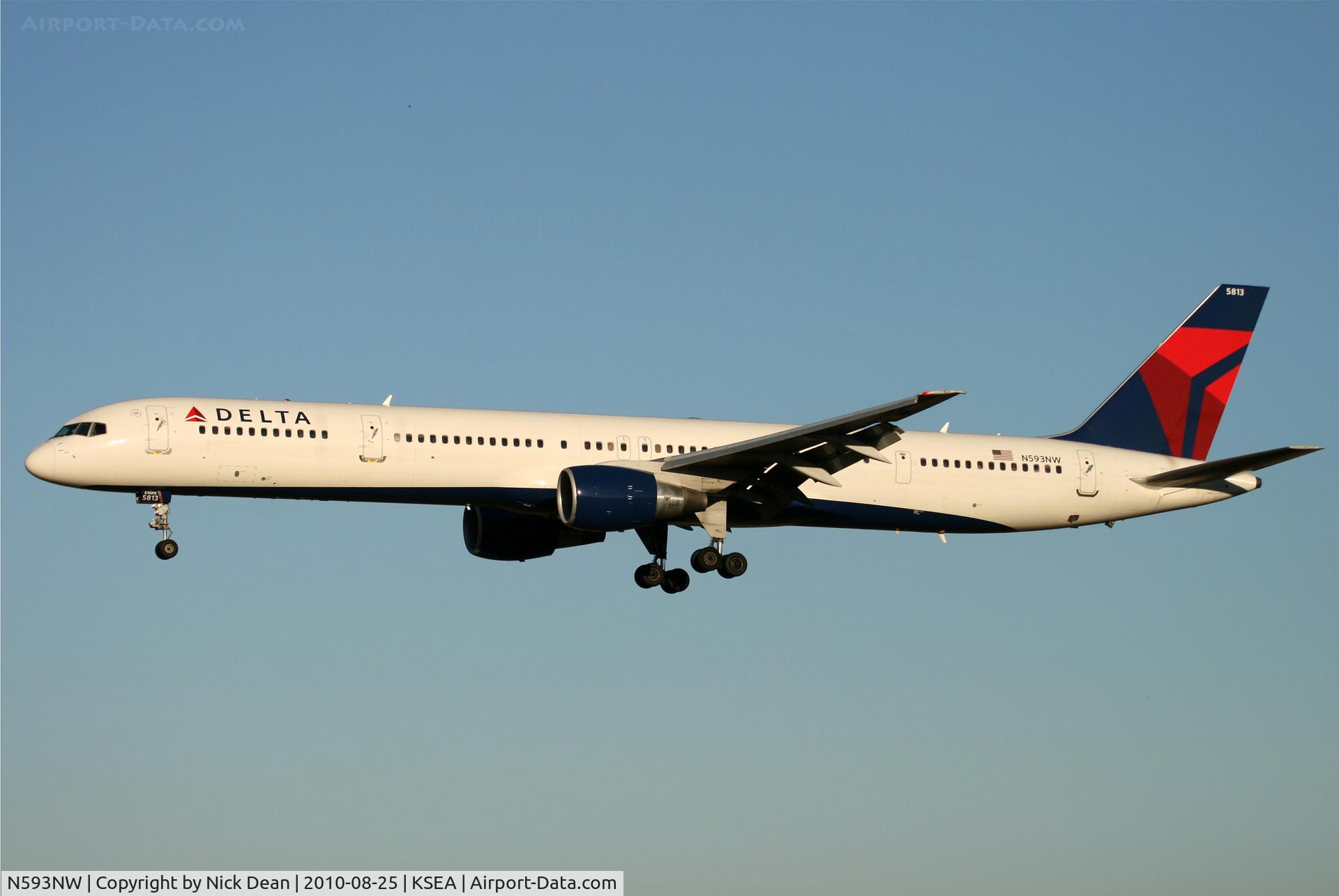 N593NW, 2003 Boeing 757-351 C/N 32993, KSEA DA1853 arriving on 34L from KMSP