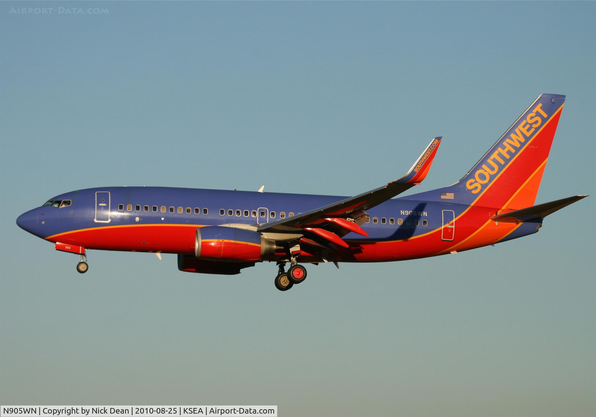 N905WN, 2008 Boeing 737-7H4 C/N 36617, KSEA