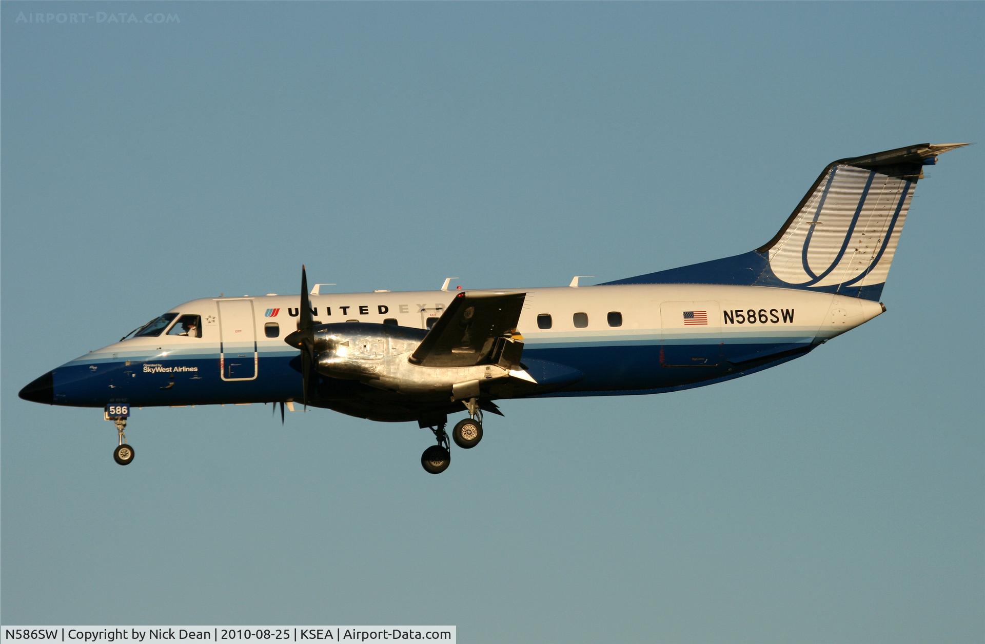 N586SW, 1999 Embraer EMB-120ER Brasilia C/N 120354, KSEA