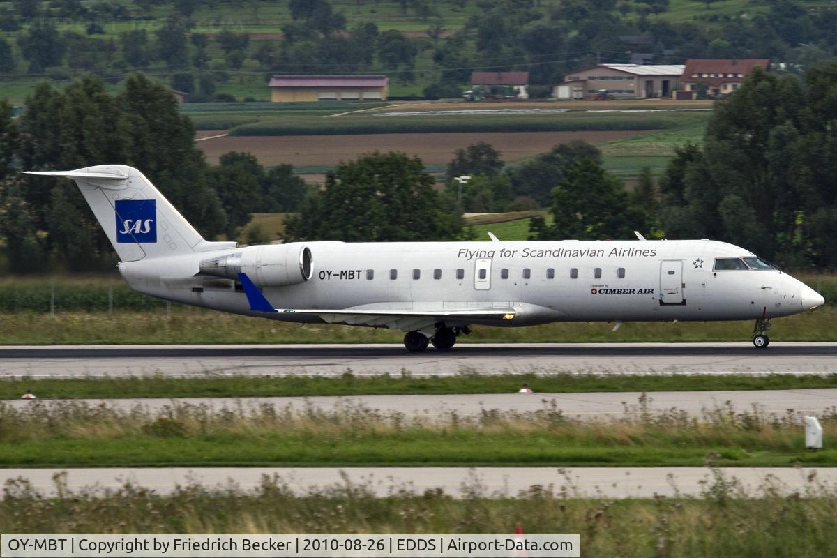 OY-MBT, 2002 Canadair CRJ-200 (CL-600-2B19) C/N 7617, westbound departure