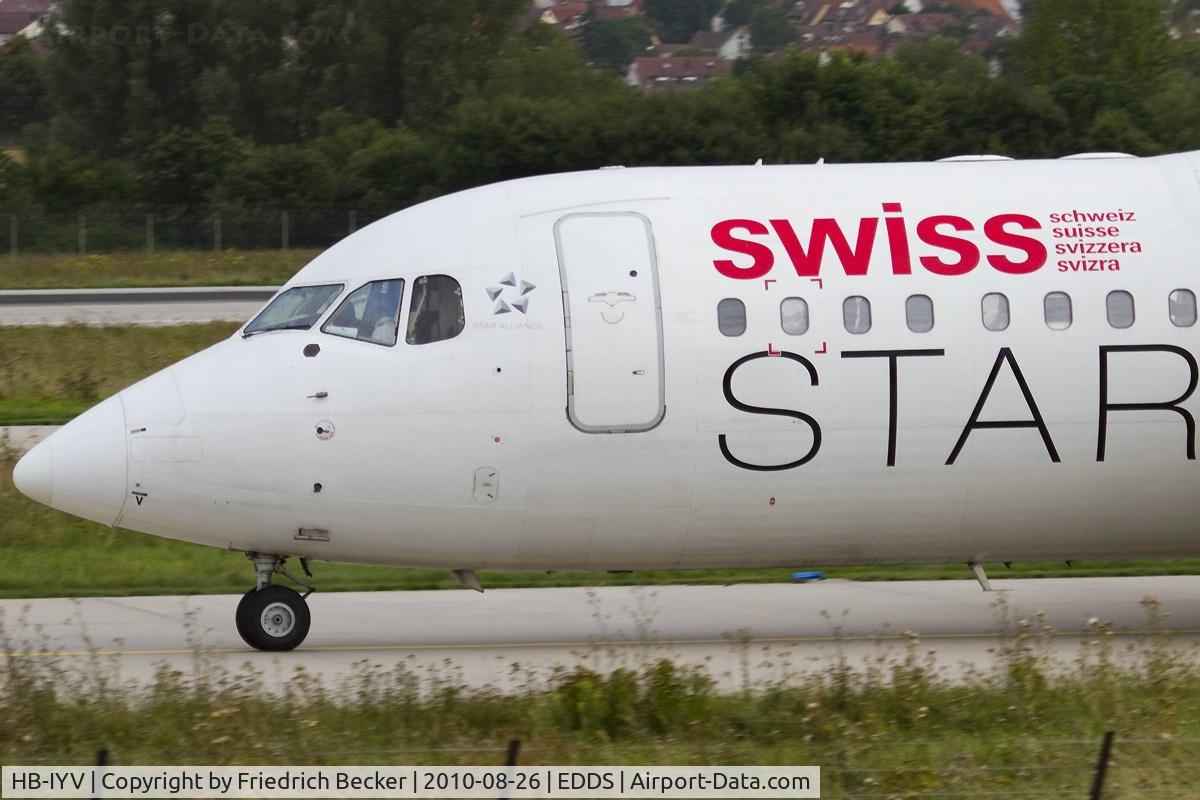 HB-IYV, 2000 British Aerospace Avro 146-RJ100 C/N E3377, taxying to the active