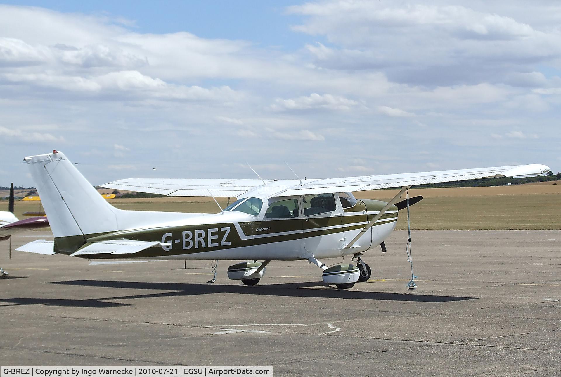 G-BREZ, 1976 Cessna 172M Skyhawk C/N 172-66742, Cessna 172M Skyhawk II at Duxford airfield