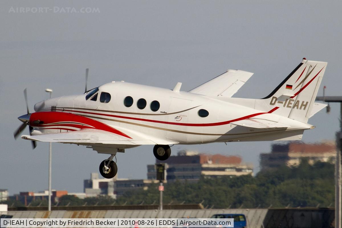 D-IEAH, 1989 Beech C90A King Air C/N LJ-1216, left turn after take off