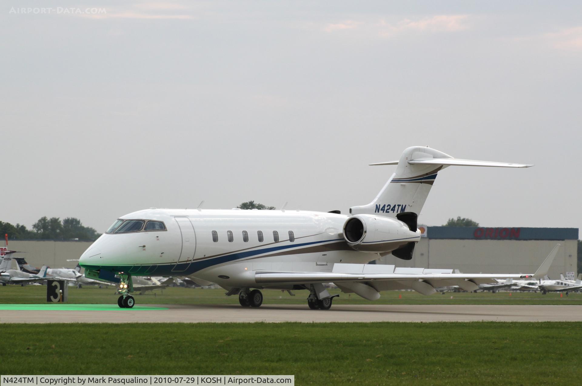 N424TM, 2005 Bombardier Challenger 300 (BD-100-1A10) C/N 20051, BD-100-1A10