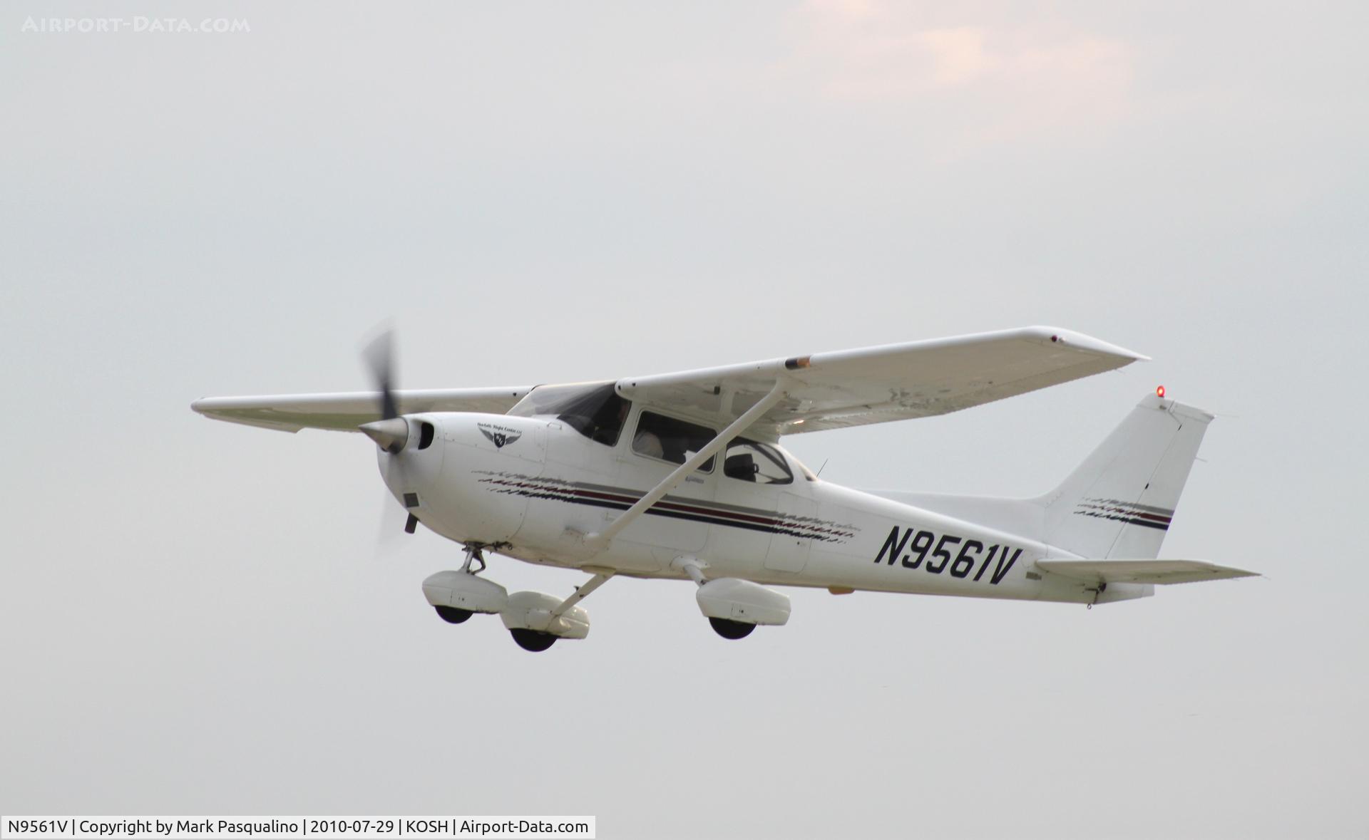 N9561V, 1998 Cessna 172R C/N 17280497, Cessna 172R