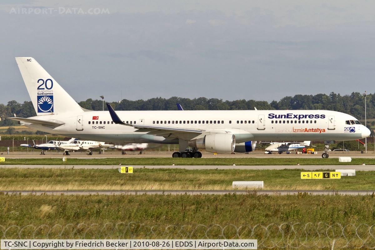 TC-SNC, 1994 Boeing 757-2Q8 C/N 26273, taxying to the active