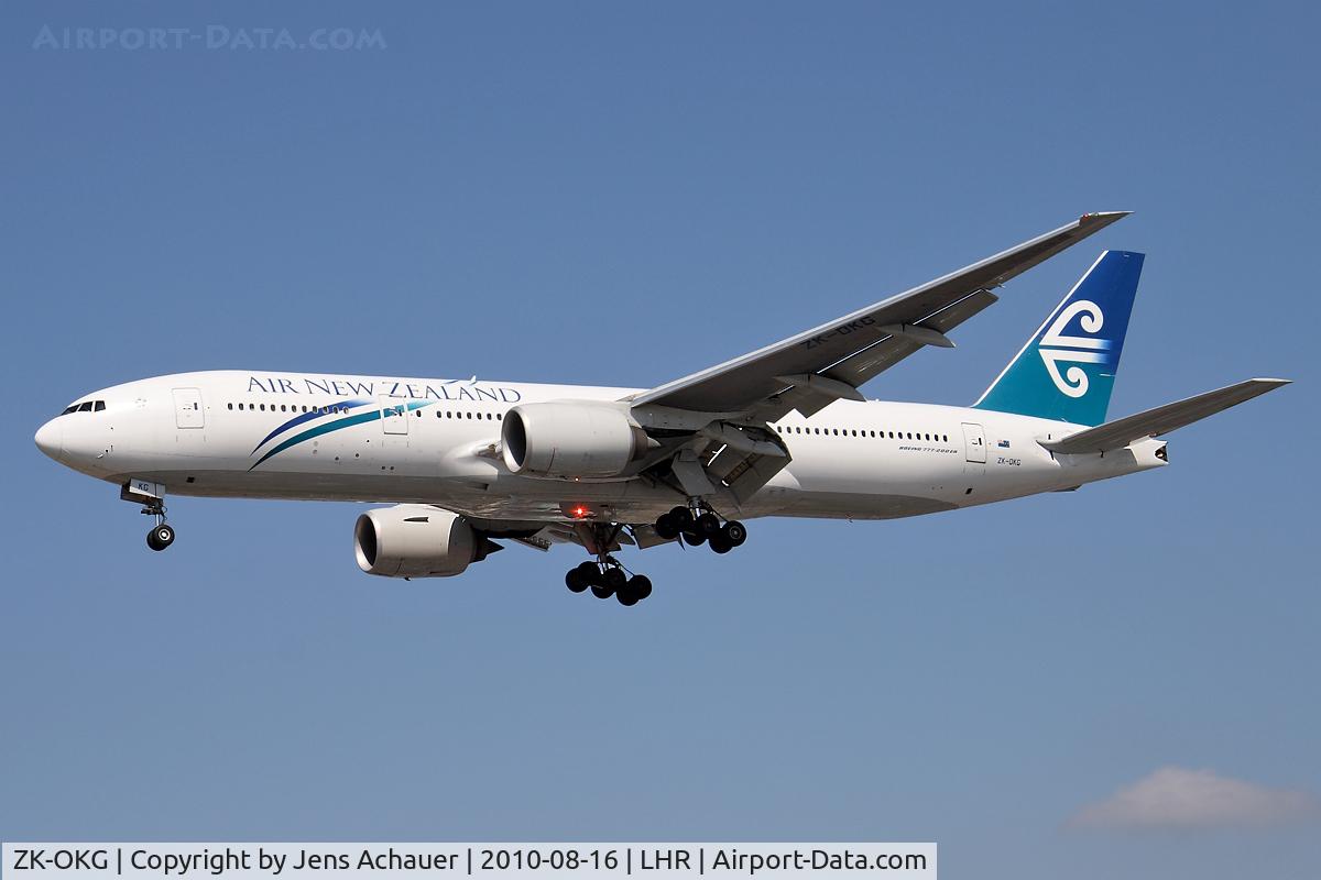 ZK-OKG, 2006 Boeing 777-219 C/N 29403, Arriving from HKG