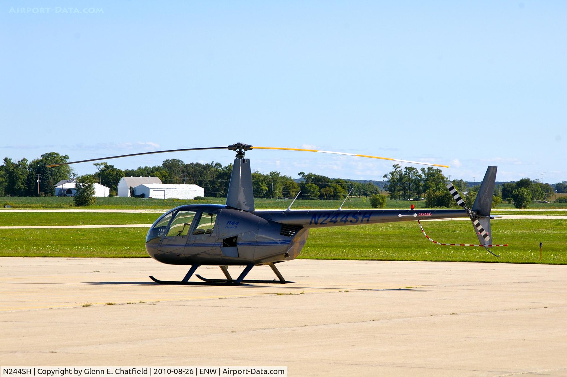N244SH, 2005 Robinson R44 II C/N 10806, On the ramp