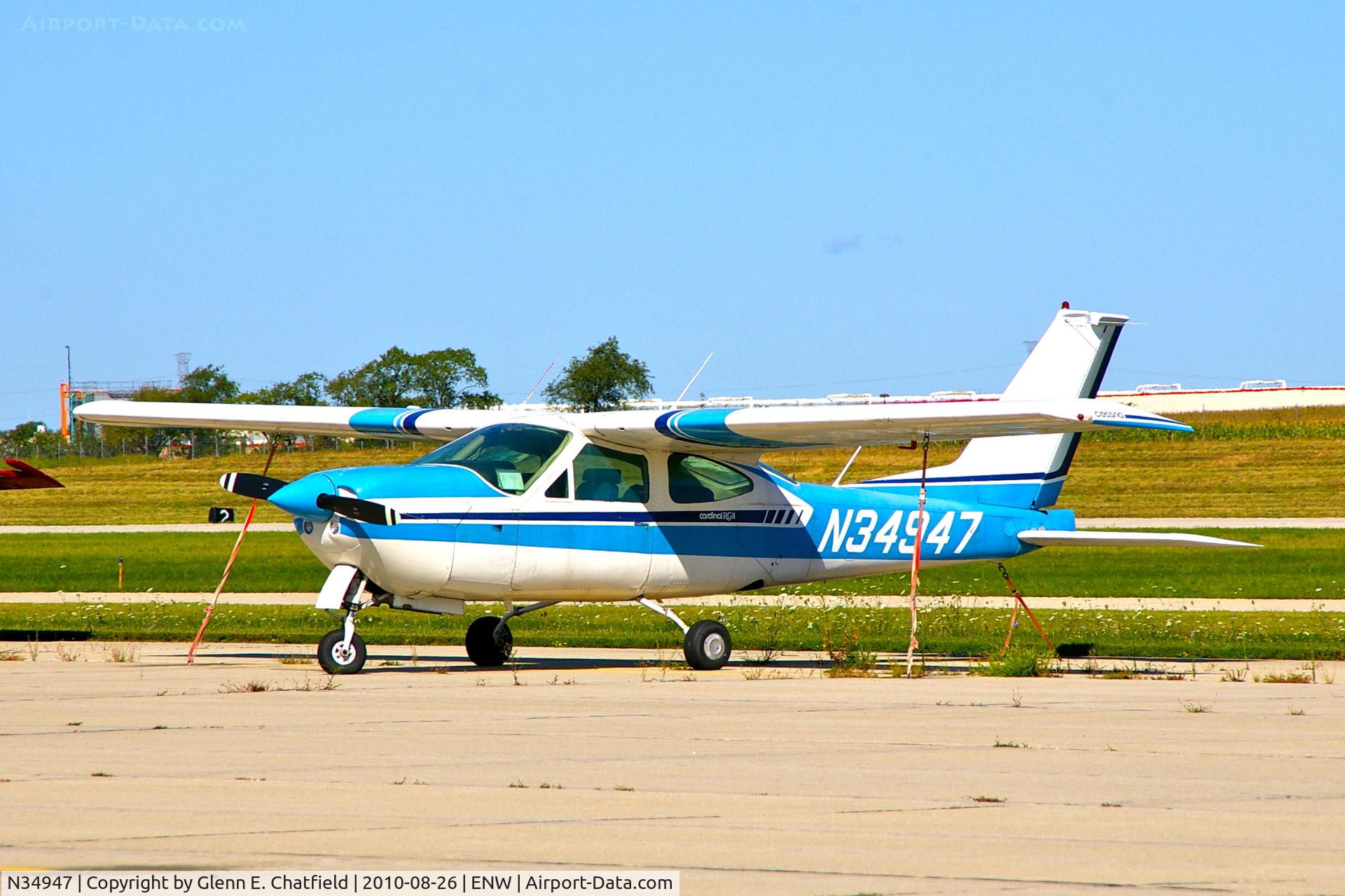 N34947, 1976 Cessna 177RG Cardinal C/N 177RG1028, On the ramp