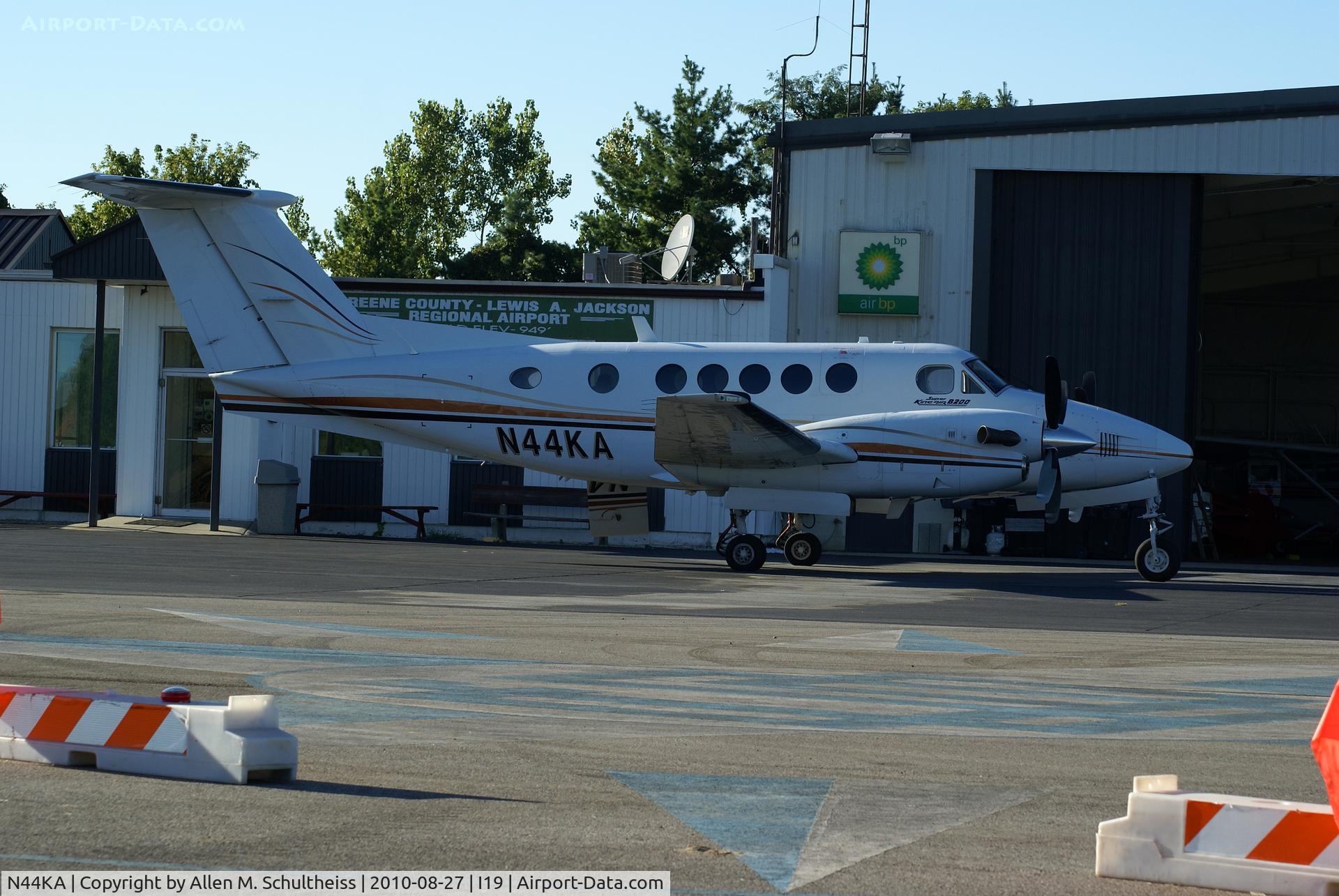 N44KA, 2000 Raytheon Aircraft Company B200 C/N BB-1711, 2000 Raytheon Aircraft Company B200
