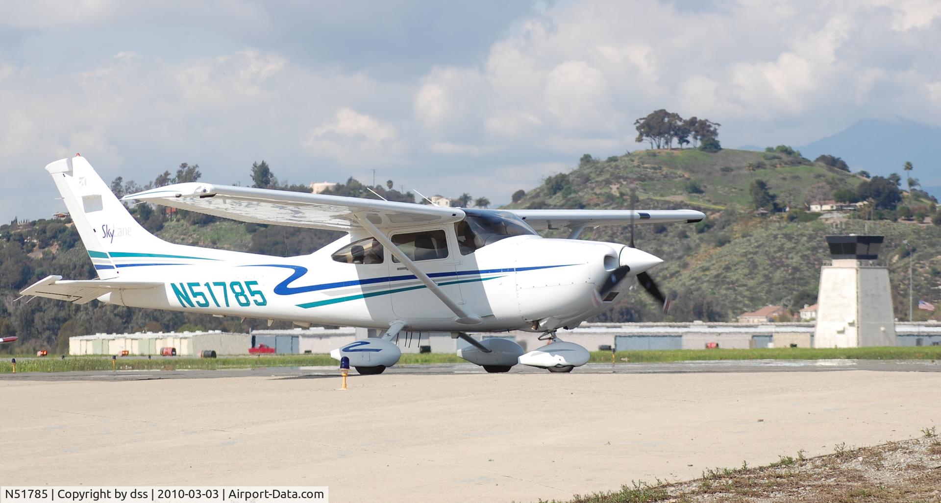 N51785, 2002 Cessna 182T Skylane C/N 18281098, KPOC 26L