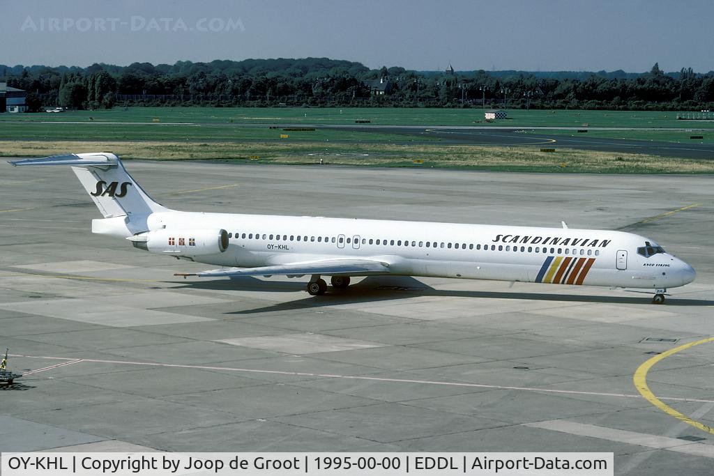 OY-KHL, 1989 McDonnell Douglas MD-82 (DC-9-82) C/N 49911, Scandinavian Airline Systems in old colors