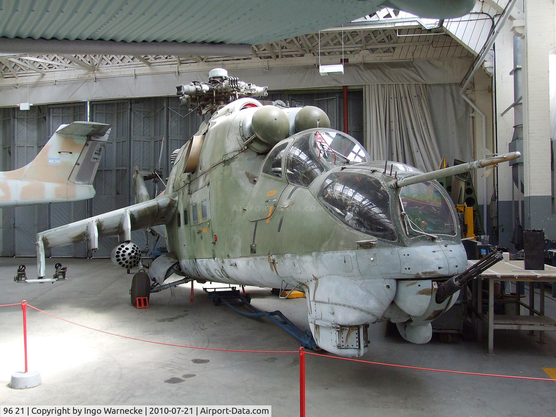 96 21, Mil Mi-24D Hind C/N B4002, Mil Mi-24D Hind at the Imperial War Museum, Duxford