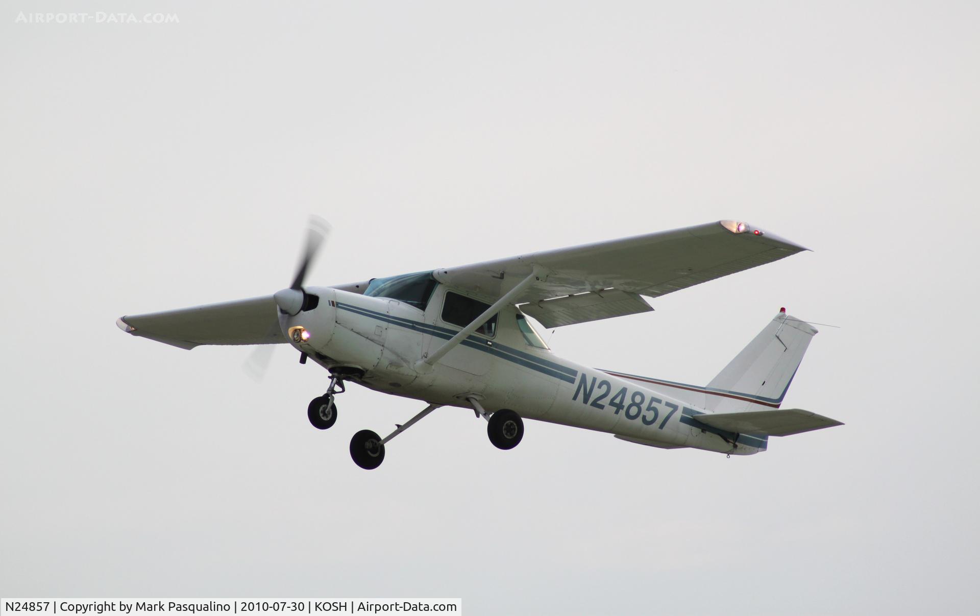 N24857, 1977 Cessna 152 C/N 15280415, Cessna 152