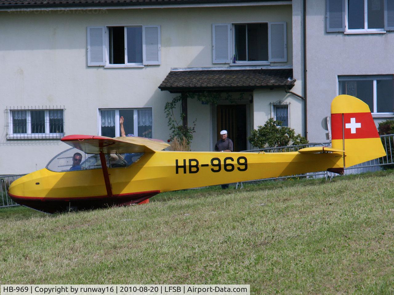 HB-969, 1963 Schleicher Ka-4 Rhonlerche II C/N 3031, cleared for take-off on a empty corn-field over the city of Basle