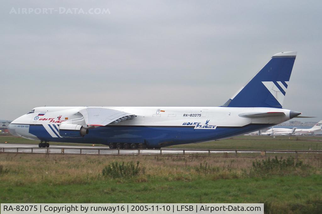 RA-82075, 1994 Antonov An-124-100 Ruslan C/N 9773053459147, ready for take-off runway 34