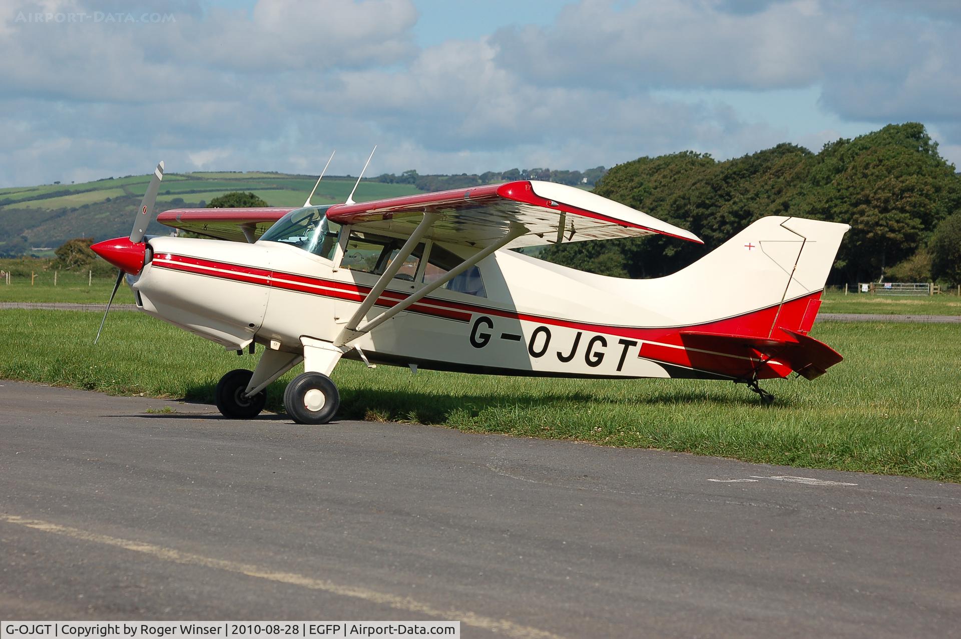 G-OJGT, 1979 Maule M-5-235C Lunar Rocket C/N 7285C, Maule Lunar Rocket visiting Pembrey Airport.