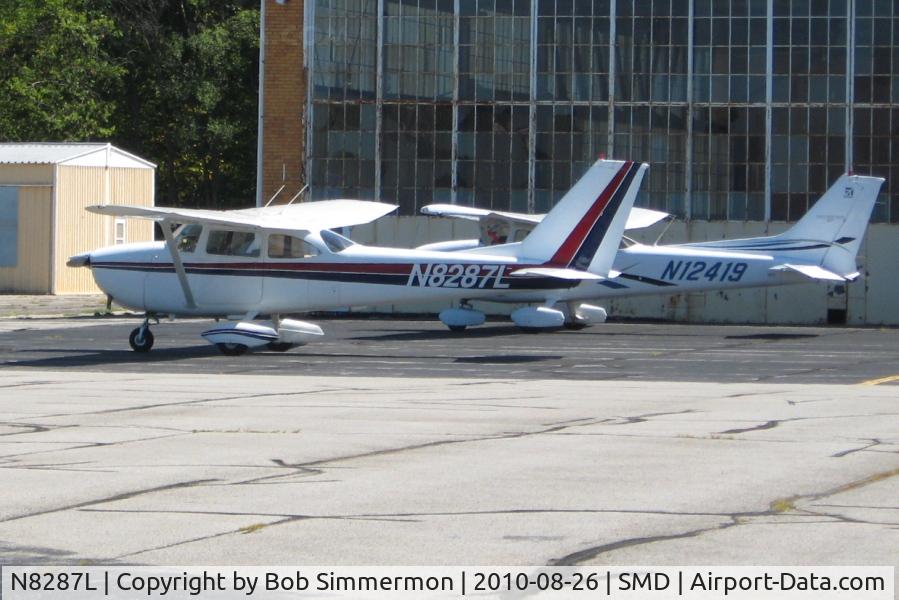 N8287L, 1967 Cessna 172H C/N 17256487, On the ramp at Smith Field - Fort Wayne, IN.