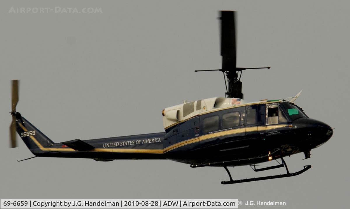 69-6659, Bell UH-1N Iroquois C/N 31065, over NAF Washington