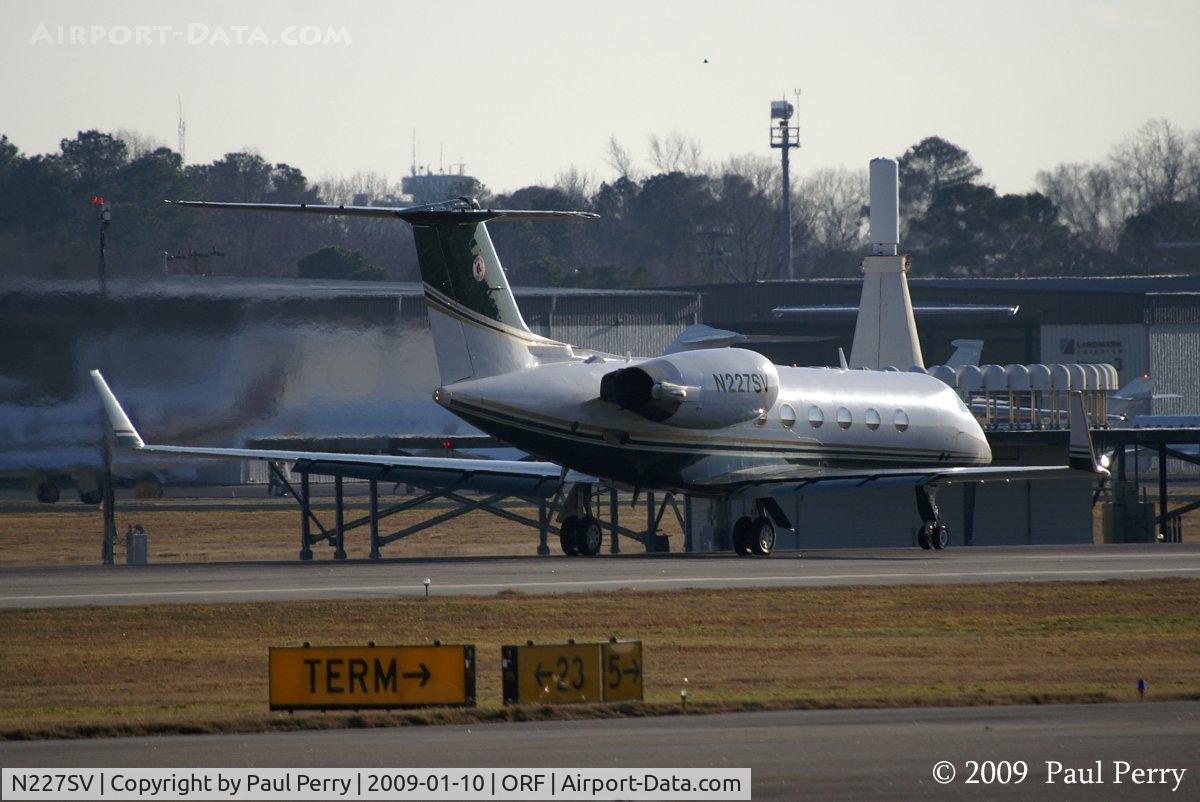 N227SV, 1991 Gulfstream Aerospace G-IV C/N 1172, There she goes....