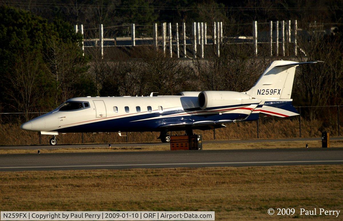 N259FX, 2005 Learjet 60 C/N 295, Liking this color scheme, how it carries from part to part