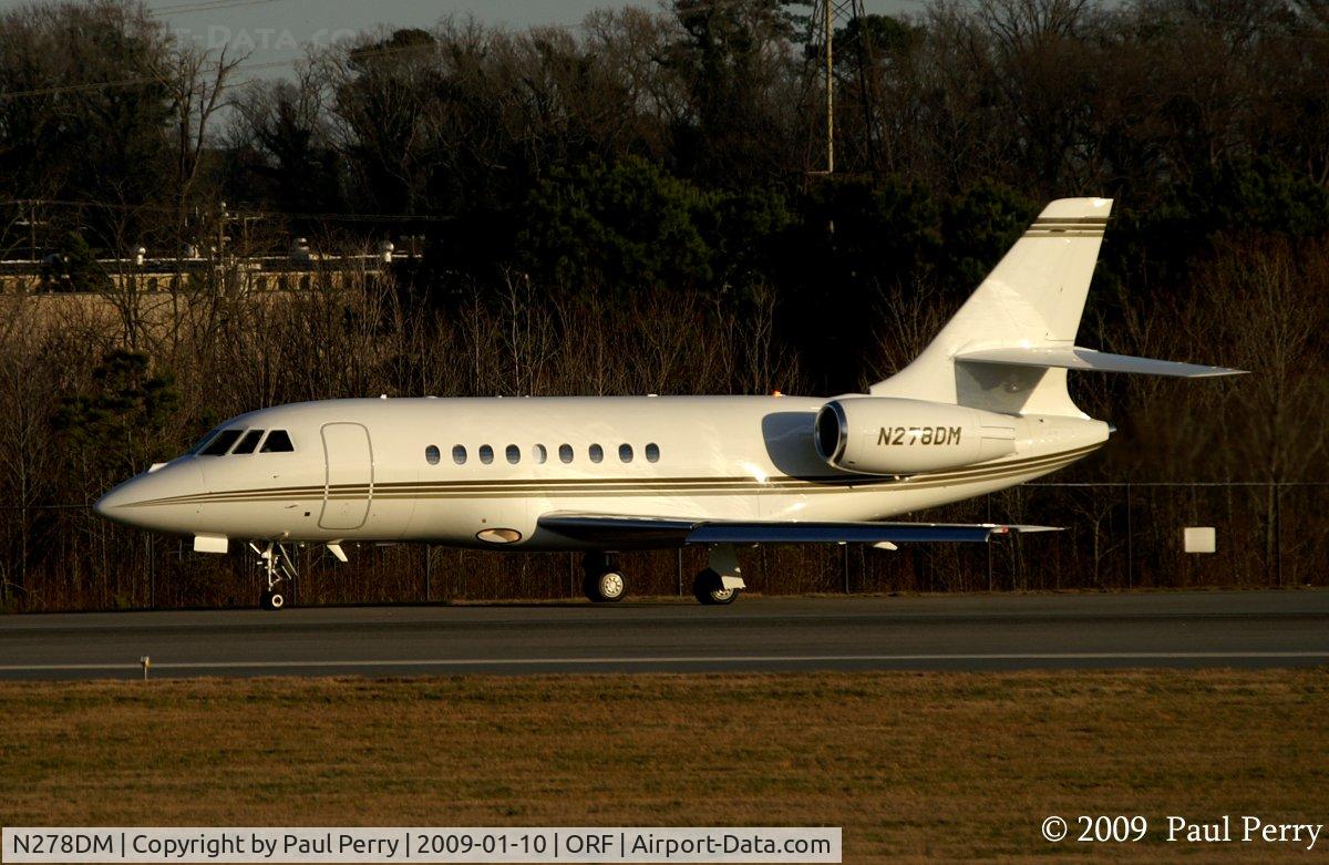 N278DM, 2008 Dassault Falcon 2000EX C/N 147, Another Falcon in the lineup