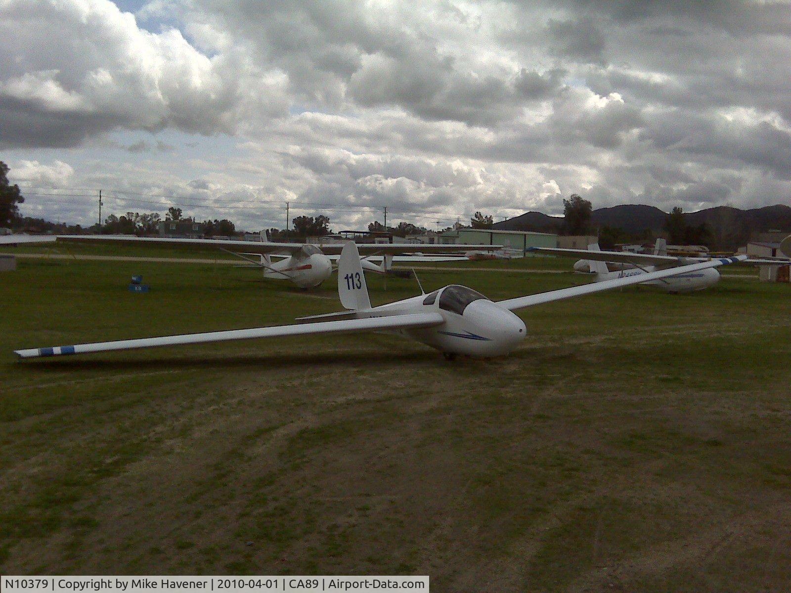 N10379, 1961 Schweizer SGS 1-26A C/N 113, SN 113 waiting for launch.