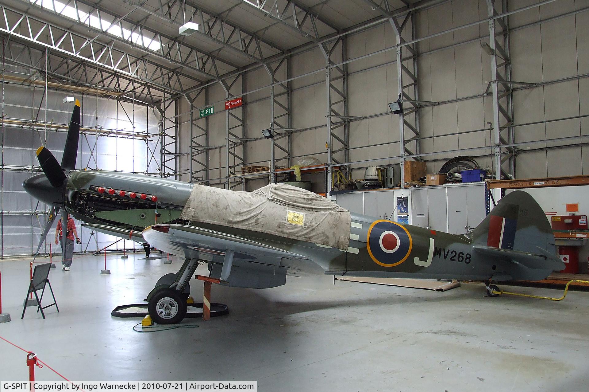 G-SPIT, 1944 Supermarine 379 Spitfire FR.XIV C/N 6S/649205, Supermarine Spitfire FR XIV at the Imperial War Museum, Duxford