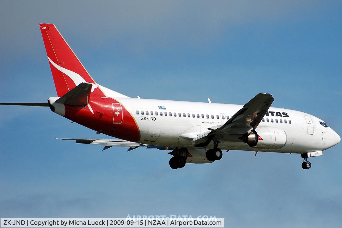 ZK-JND, 1989 Boeing 737-376 C/N 24297, At Auckland
