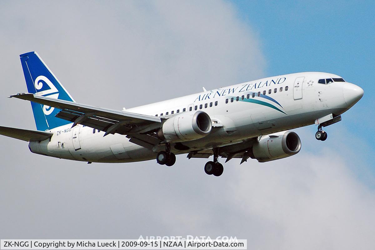 ZK-NGG, 1999 Boeing 737-319 C/N 25606, At Auckland