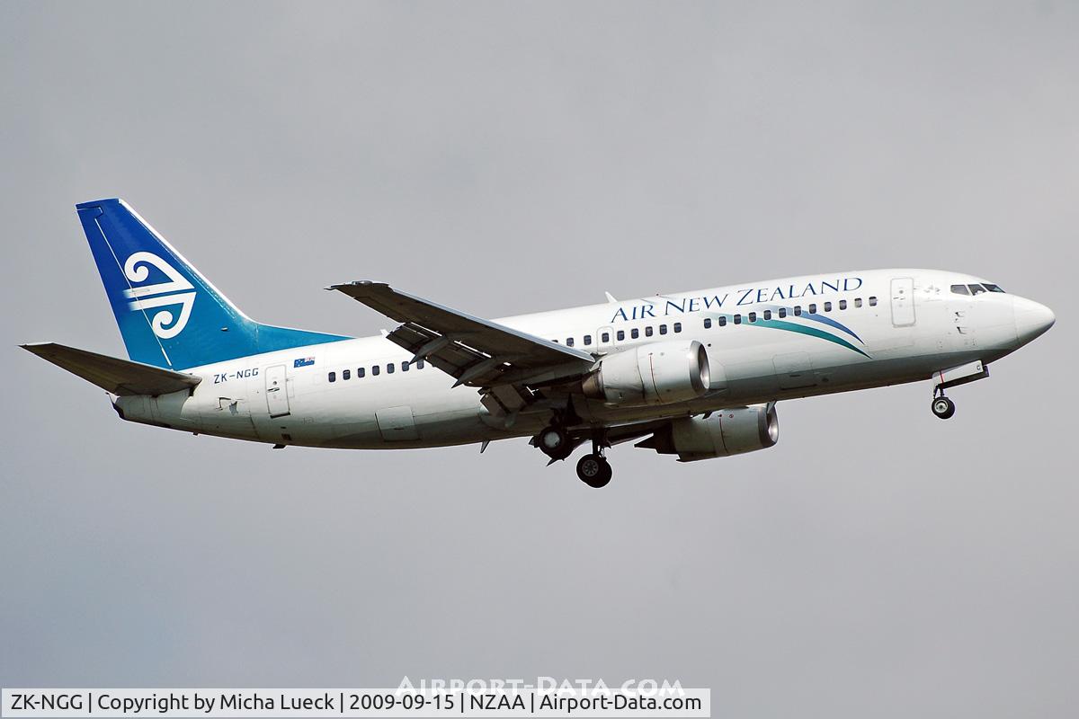 ZK-NGG, 1999 Boeing 737-319 C/N 25606, At Auckland