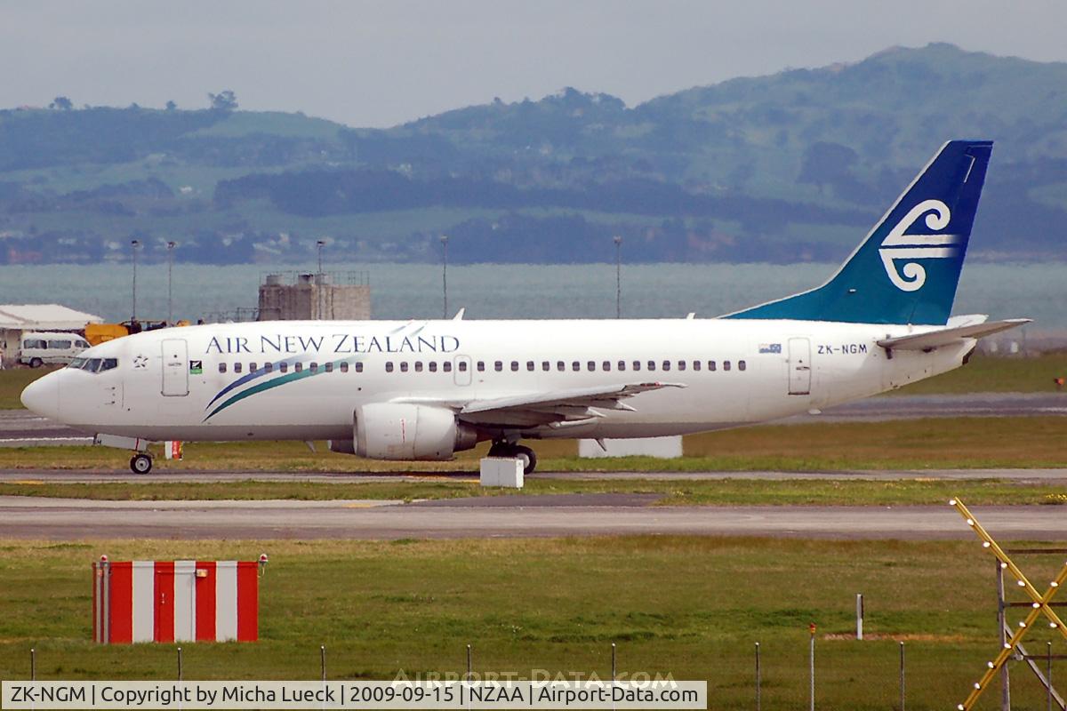 ZK-NGM, 1995 Boeing 737-3K2 C/N 28085, At Auckland