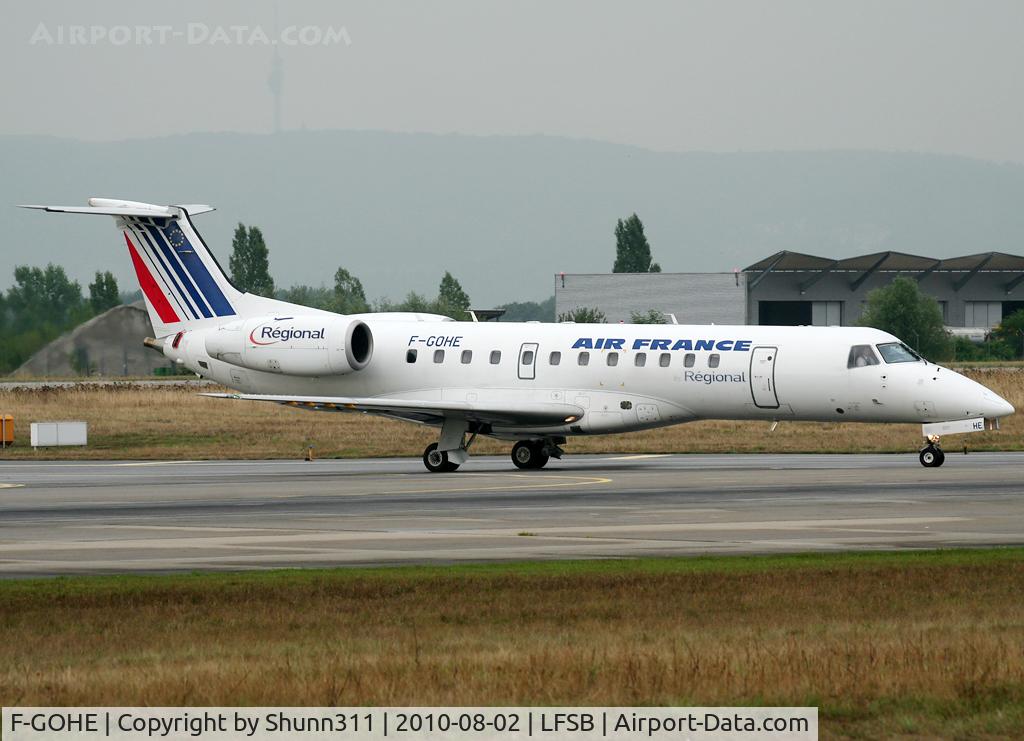 F-GOHE, 2000 Embraer ERJ-135ER (EMB-135ER) C/N 145335, Lining up rwy 16 for departure...