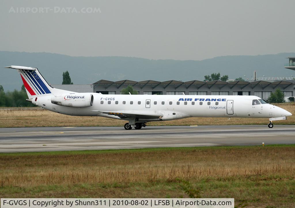 F-GVGS, 2001 Embraer ERJ-145LR (EMB-145LR) C/N 145385, Lining up rwy 16 for departure...