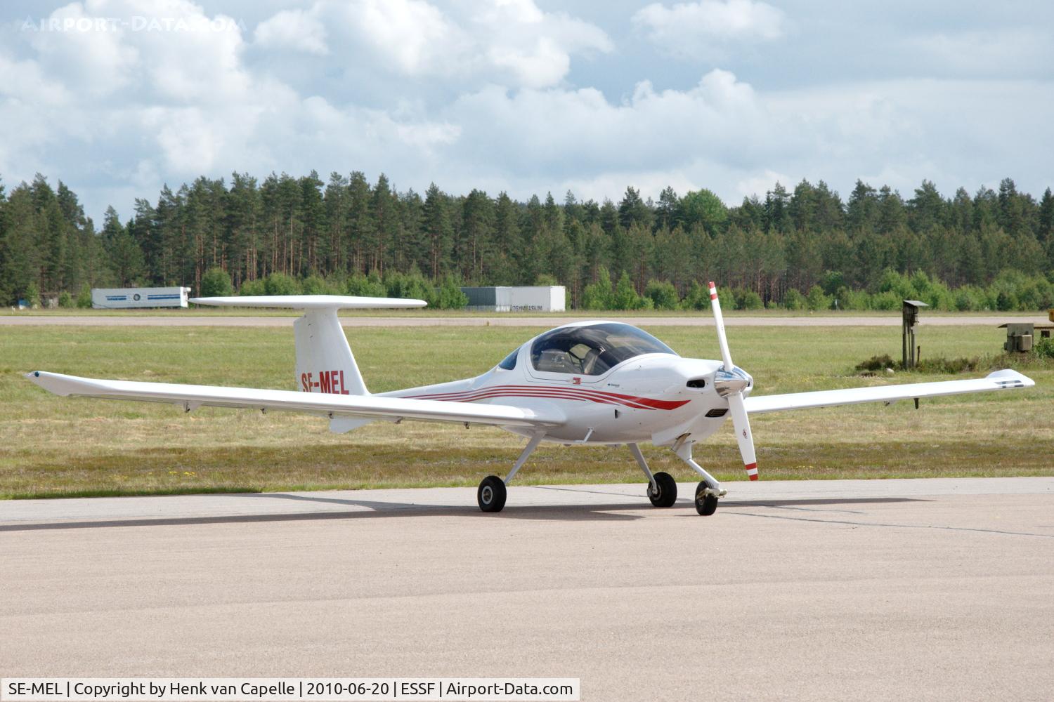 SE-MEL, 2010 Diamond DA-20C-1 Eclipse C/N C0560, Diamond DA20C-1 parked on the platform of Hultsfred airport in Sweden.