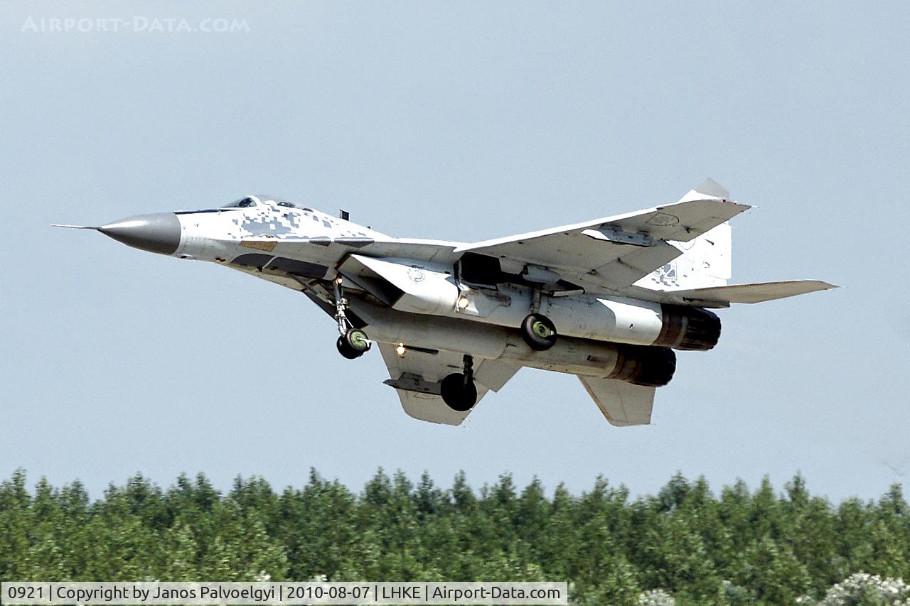 0921, Mikoyan-Gurevich MiG-29AS C/N 2960535409, Slovakia-Air Force Mikoyan-Gurevich MiG 29AS