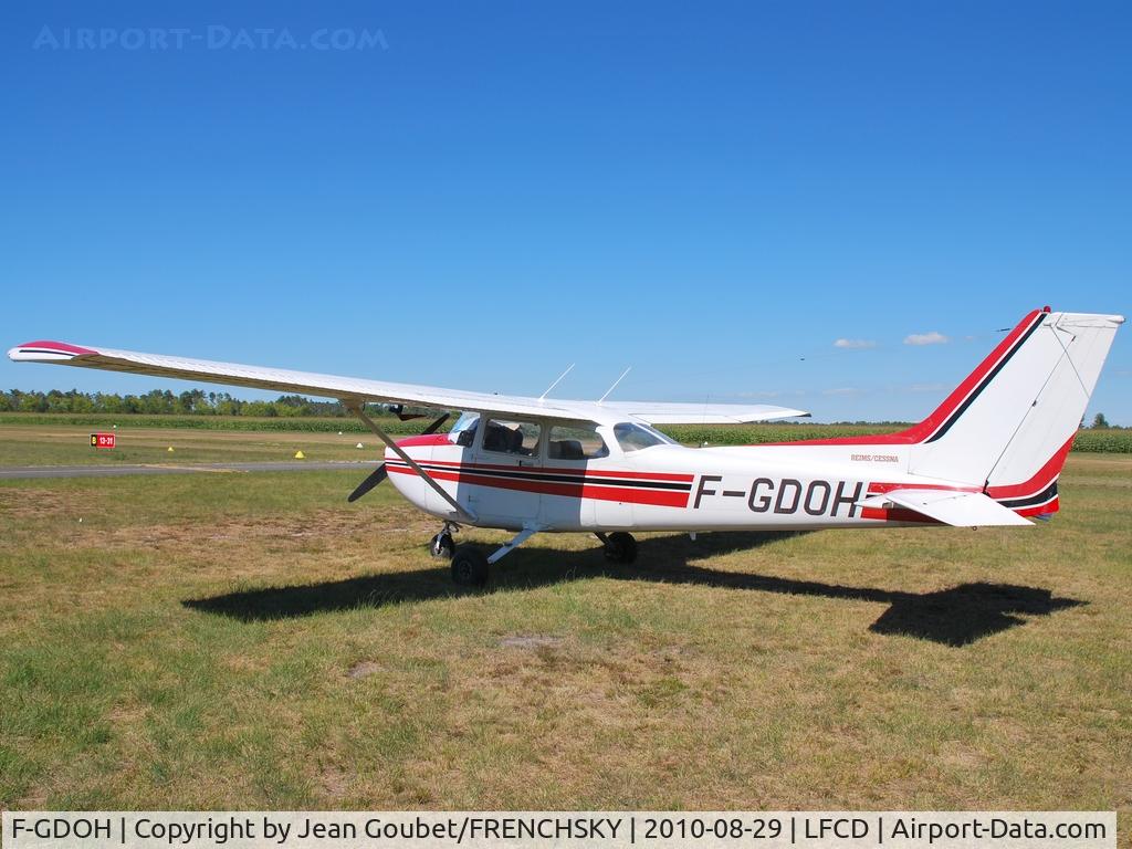 F-GDOH, Reims 172G C/N 2207, au parking