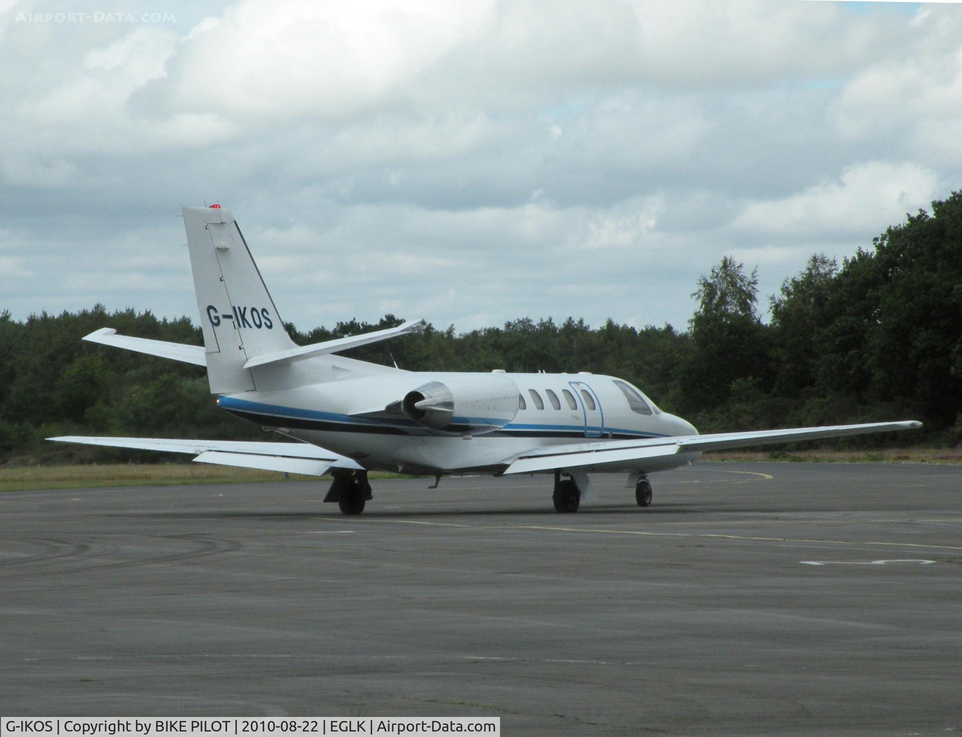 G-IKOS, 2001 Cessna 550 Citation Bravo C/N 550-0957, Citation II heading to rwy 25.