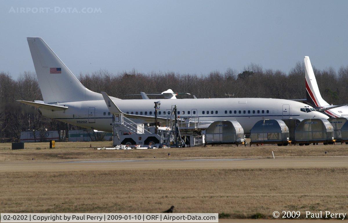 02-0202, 2002 Boeing C-40C Clipper (737-7BC BBJ) C/N 30753, An Air National Guard C-40C killing time...