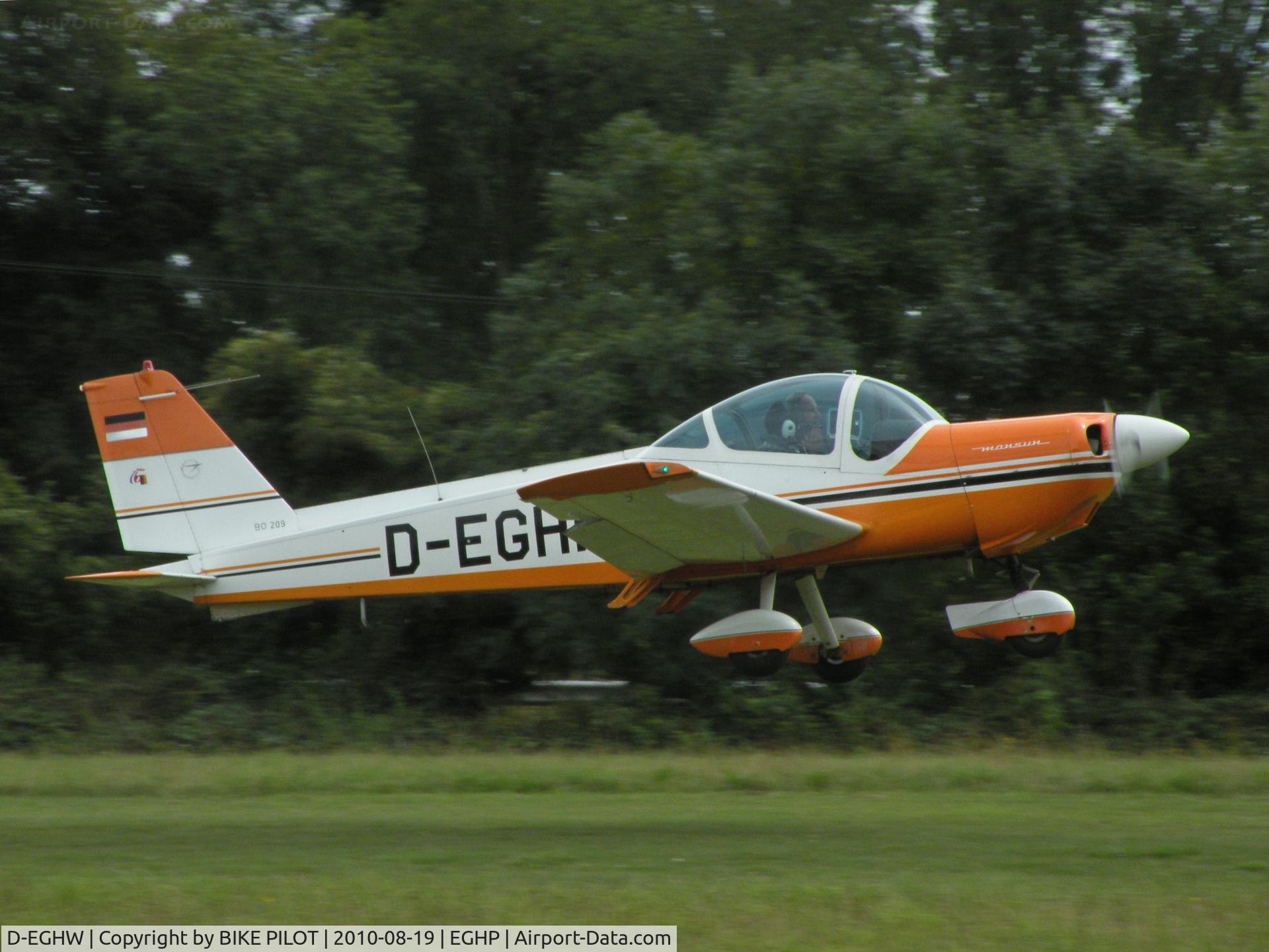 D-EGHW, 1984 Bolkow Bo-209 Monsun 150FV C/N 170, Visiting a/c climbing away from rwy 26. Starlight Foundation Day