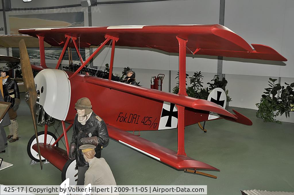425-17, Fokker Dr.1 Triplane Replica C/N Not found 425-17 (1), DR.I at Laatzen